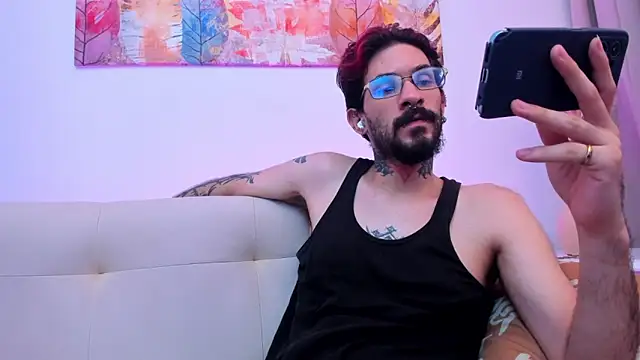 Chat +18 de Jonathan_Soto ao vivo