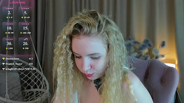Linda__Bloom Chat XXX in diretta