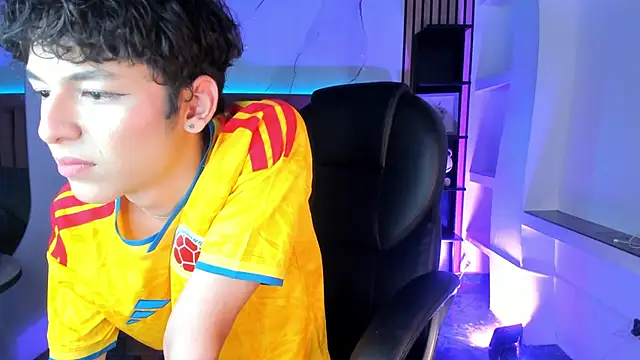 แชท XXX สดของ SthepanodiMonaco