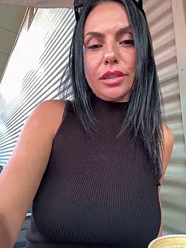 KimKelly13 – Naživo XXX chat