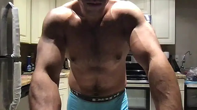 Онлайн чат XXX BigGuyMuscle