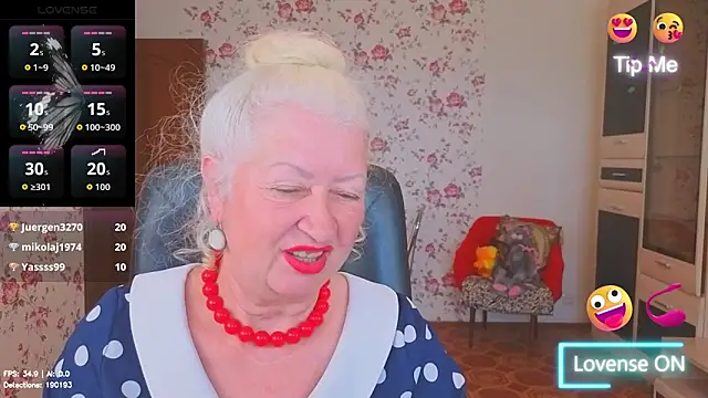 XXX chat uživo modela Maya_Mayflower
