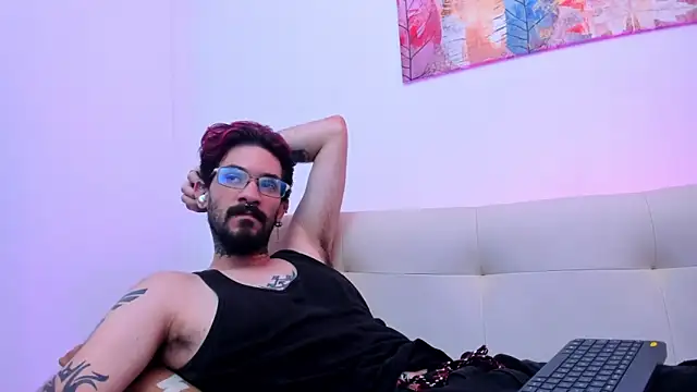 XXX chat uživo modela Jonathan_Soto