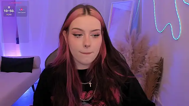 Chat +18 de CoraMiel ao vivo