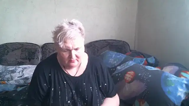 Lana555 Adlı Modelin Canlı XXX Sohbeti