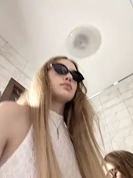 Chat XXX Live caressyourself