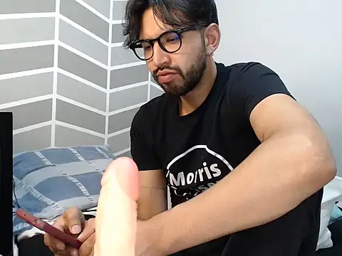 thomass1018 Live XXX-Chat