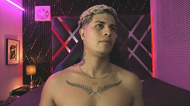 dominic_connor Adlı Modelin Canlı XXX Sohbeti