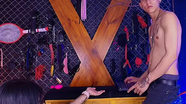 צ'אט XXX בשידור חי של Luciifer_BDSM_