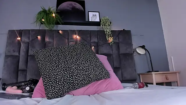 DulceAurora__ Adlı Modelin Canlı XXX Sohbeti