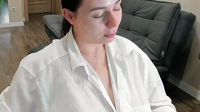 Di_na_Bell's Live XXX Chat