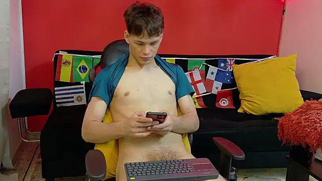 Онлайн чат XXX LoganSteel_