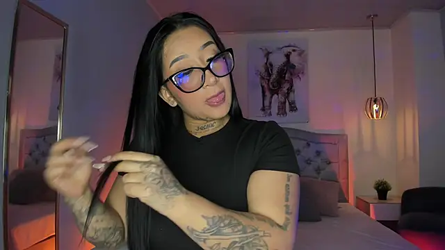 Chat XXX en directo de ayshel__