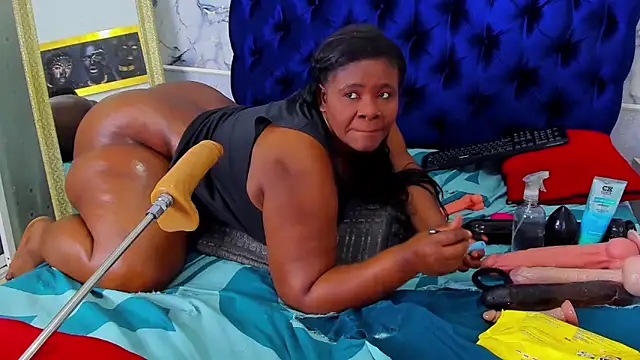 EBONY_SWEEET_ élő XXX-chatje