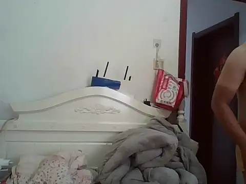 XXX chat uživo modela benly888