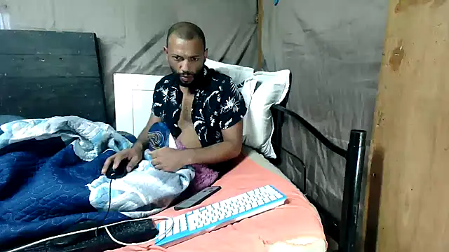 Chatroom XXX en direct de Camodick