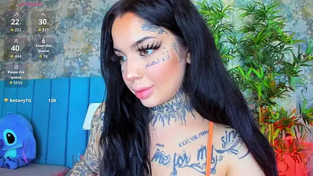 Chat +18 de CreamyInkky_ ao vivo