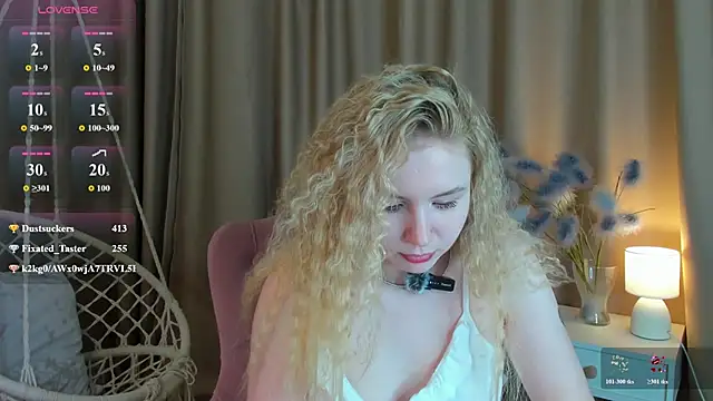 Linda__Bloom 现场XXX聊天