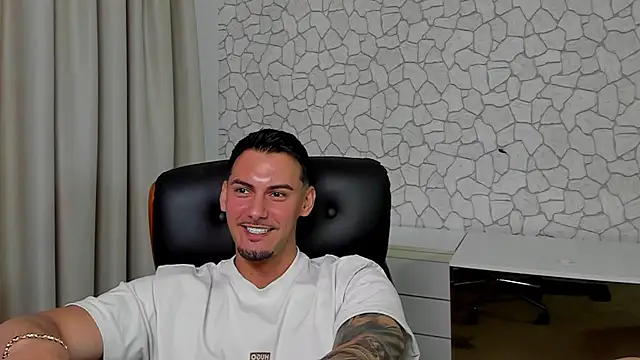 Chat XXX ao vivo de ClintMasters