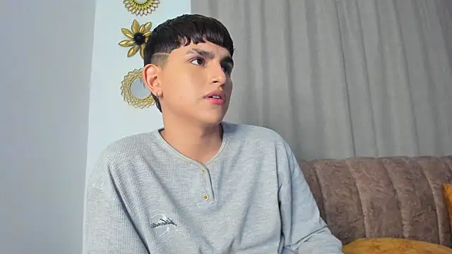 Chat +18 de Lyam_ap ao vivo