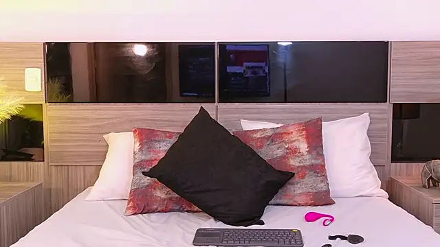 LaraBelmon 即時 XXX 聊天