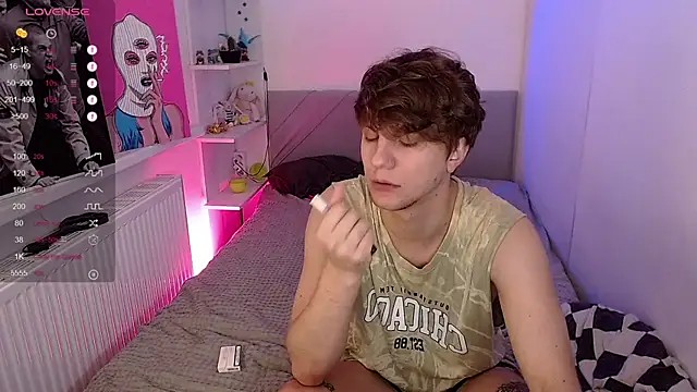 Webkamerová show soalice