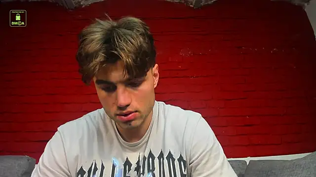 Chat XXX en directo de Kyle_Baker