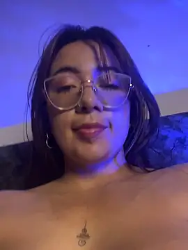 arilynn_ Webcam-Show