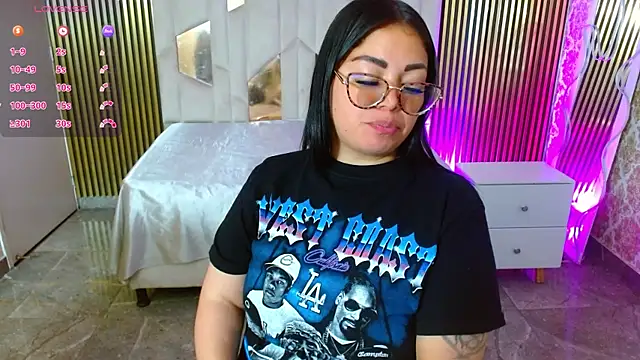Chat XXX en directo de martinna_tay