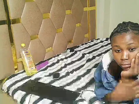 XXX chat uživo modela Darrk_cherry