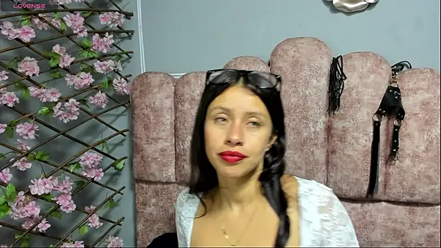 cloyks Chat XXX in diretta