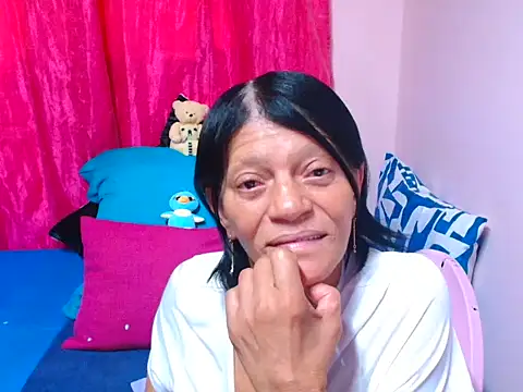 sluttyrox élő XXX-chatje