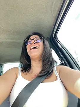 NadiraNoor's Live XXX Chat