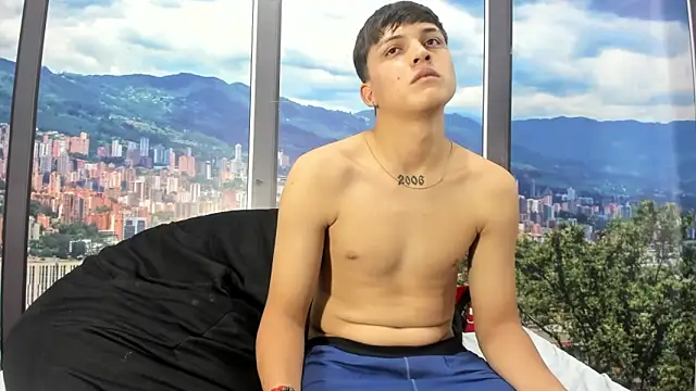Онлайн чат XXX LiamRamirezz