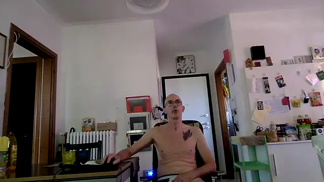 Онлайн чат XXX Enrico72
