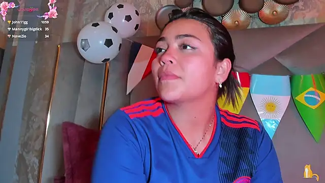 KimDevinne Chat XXX in diretta