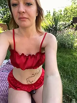 XXX chat uživo modela CherryChaos_