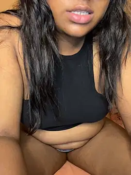 Chat XXX en directo de Nethmi156