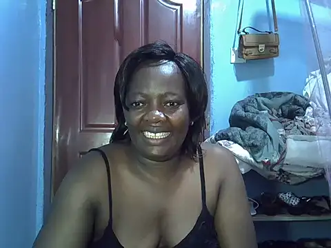 Ebonyceline Chat XXX in diretta
