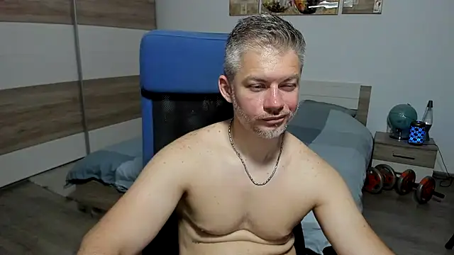 Chat XXX en directo de RobbyShawz