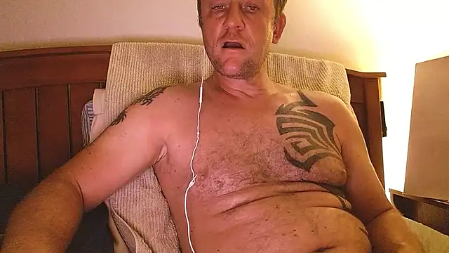 Yournaughty's Live XXX Chat