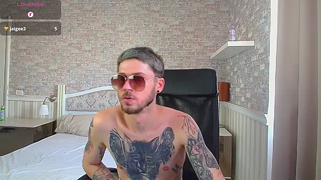 JonahShaw – Naživo XXX chat