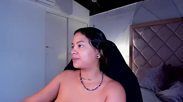 dulce_lyraa1 Adlı Modelin Canlı XXX Sohbeti