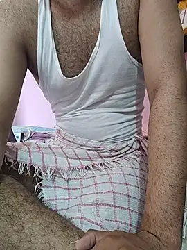 hairy_boyi Adlı Modelin Canlı XXX Sohbeti