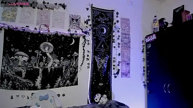 GothKitten666: онлайн-секс-чат