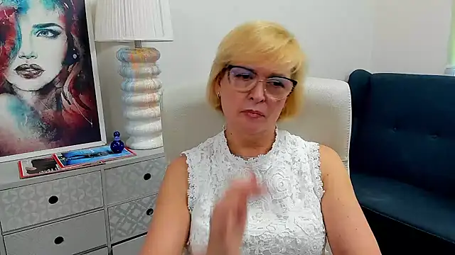luna_xfantasy Live XXX Chat