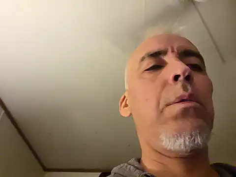 Xoc8_ Chat XXX in diretta