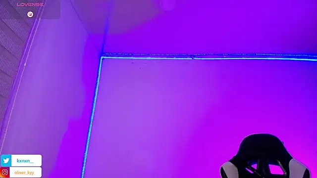 OLIVER_K 即時 XXX 聊天
