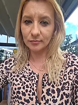 KaylinJan live XXX chat
