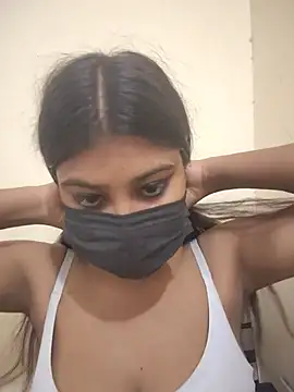 RAGNI-Love Adlı Modelin Canlı XXX Sohbeti